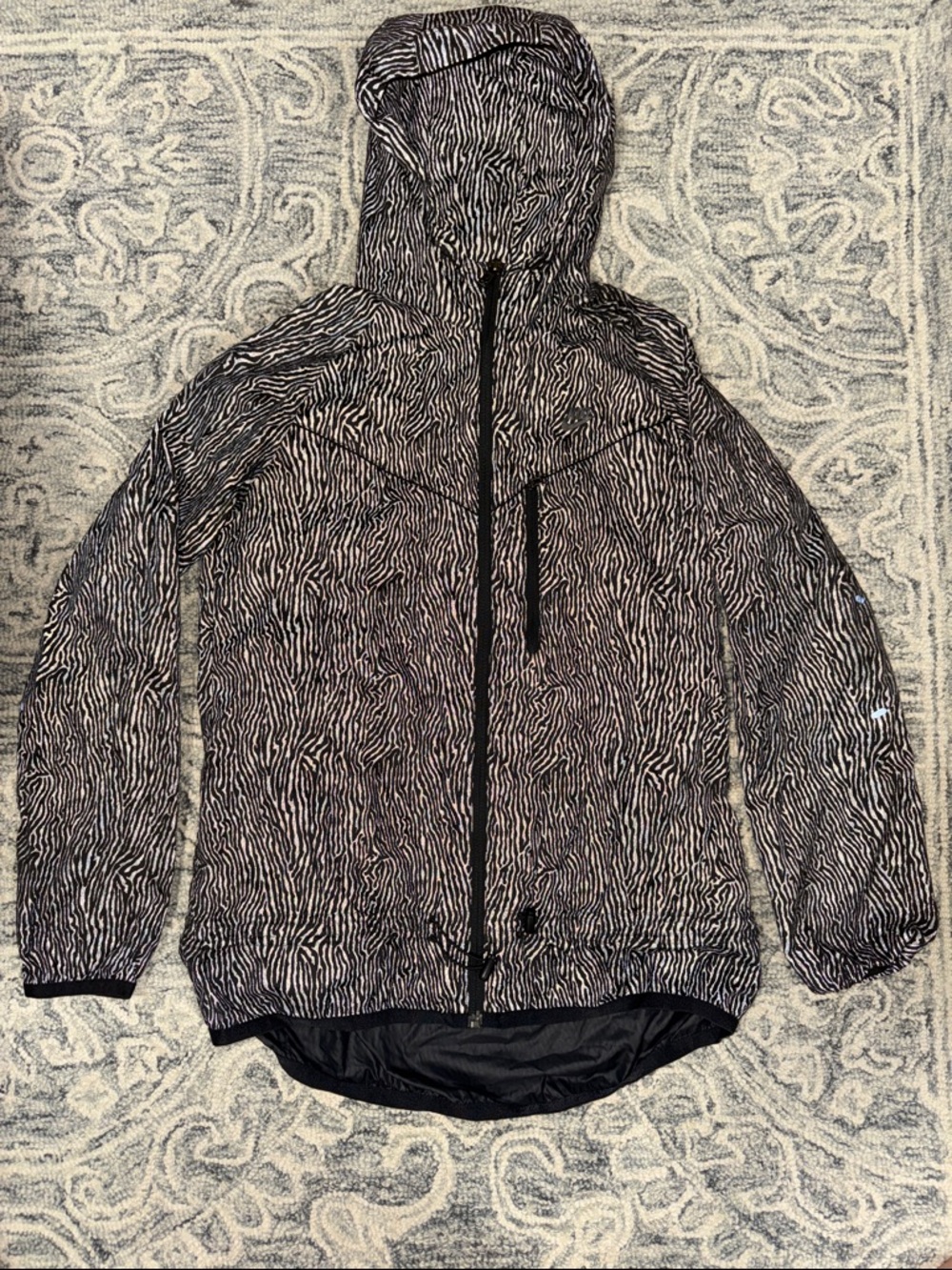 Nike Hooded Lightweight Jacket - 3M - Picture 2 of 6